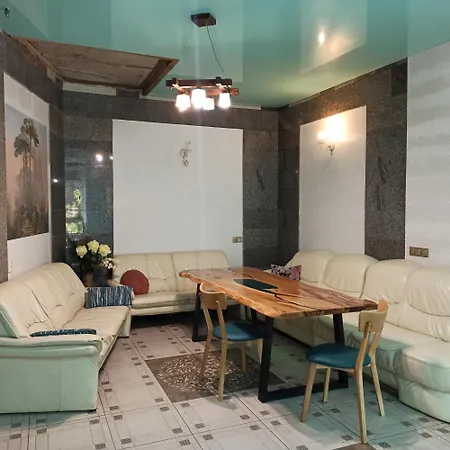 номер в доме у моря с бассейном Guest house Odesa