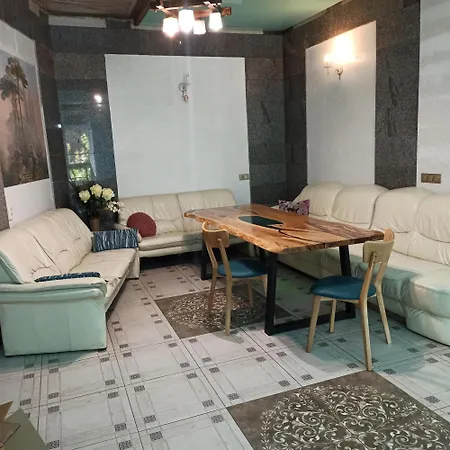 номер в доме у моря с бассейном Guest house